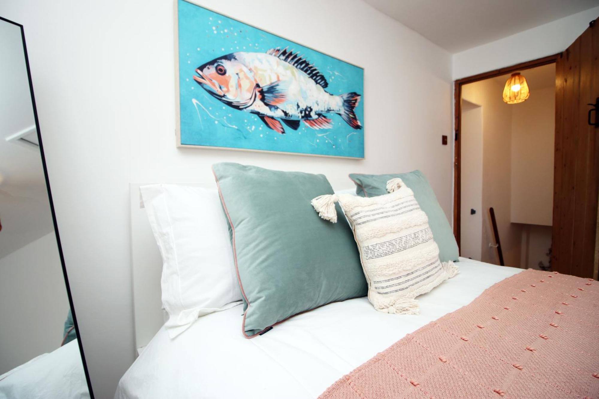Little Gem In The Mumbles! Fishermans Cottage With Log Burner, Dog Friendly And Welcome Breakfast Hamper! エクステリア 写真