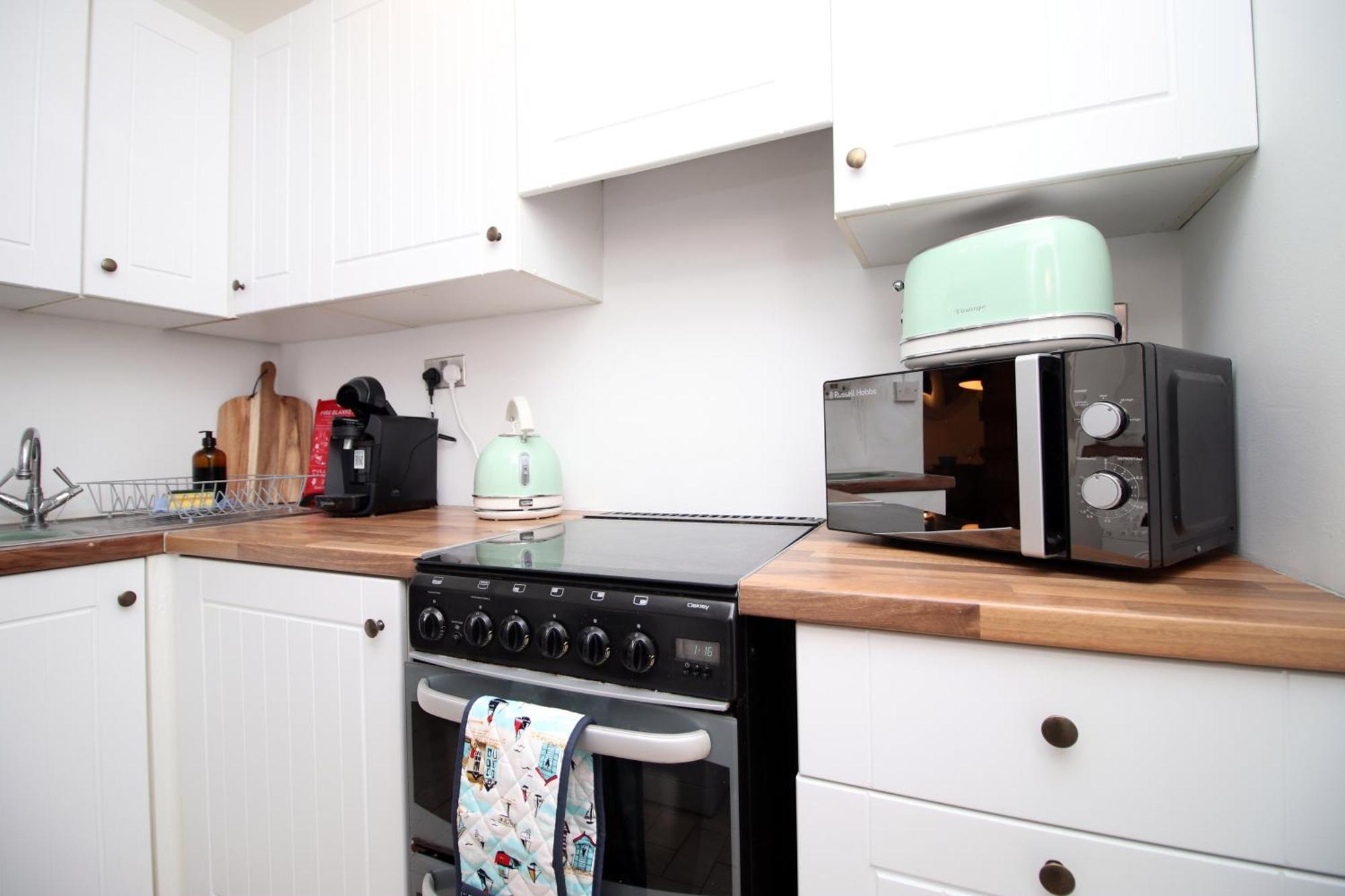 Little Gem In The Mumbles! Fishermans Cottage With Log Burner, Dog Friendly And Welcome Breakfast Hamper! エクステリア 写真