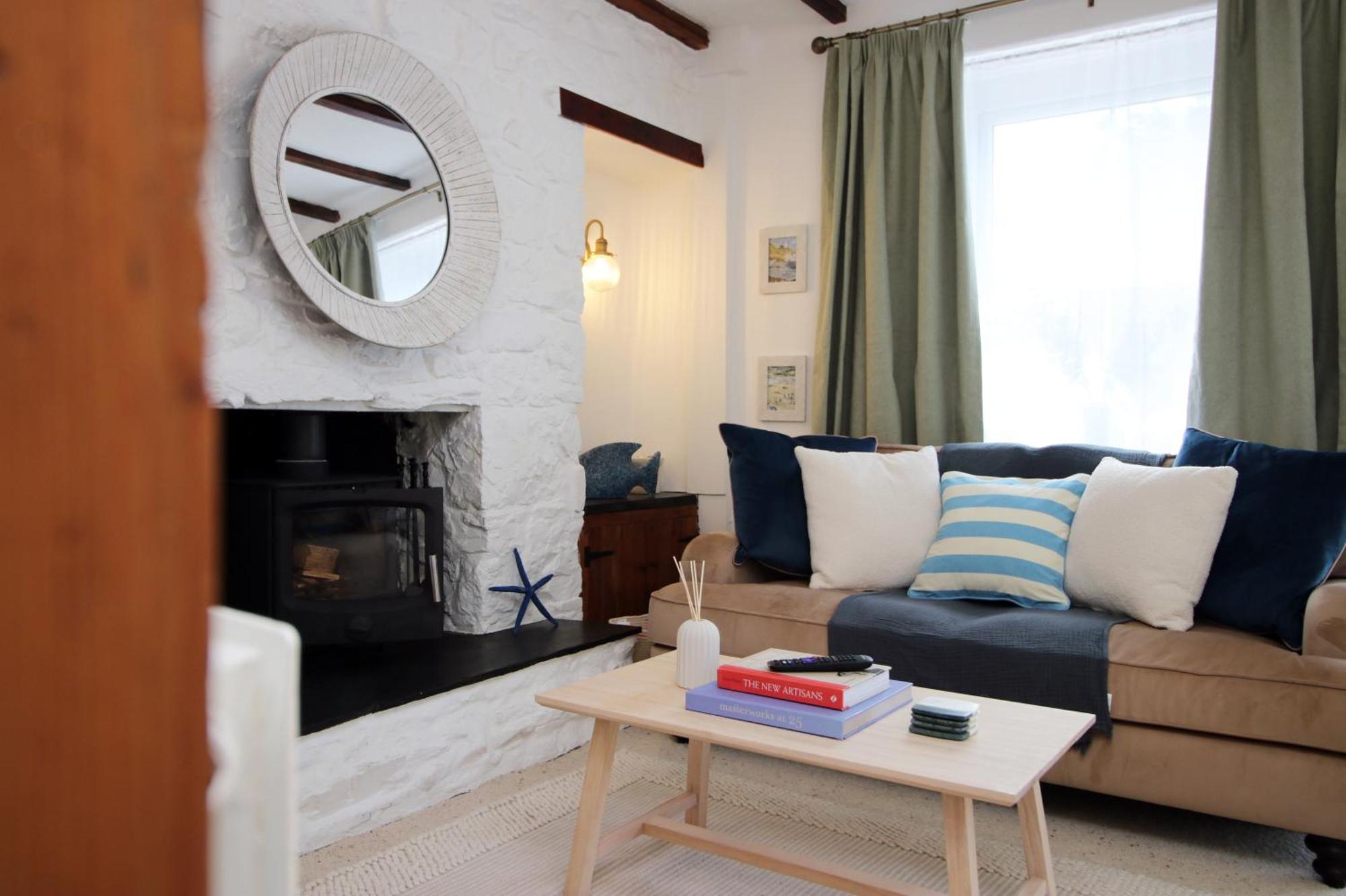 Little Gem In The Mumbles! Fishermans Cottage With Log Burner, Dog Friendly And Welcome Breakfast Hamper! エクステリア 写真